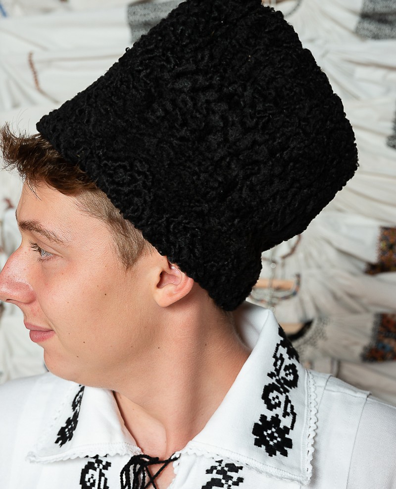 Costum popular barbat campie cu tricolor