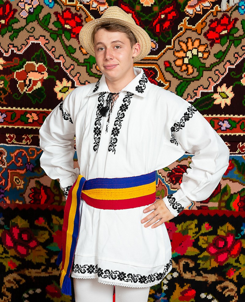 Costum popular barbat campie cu tricolor