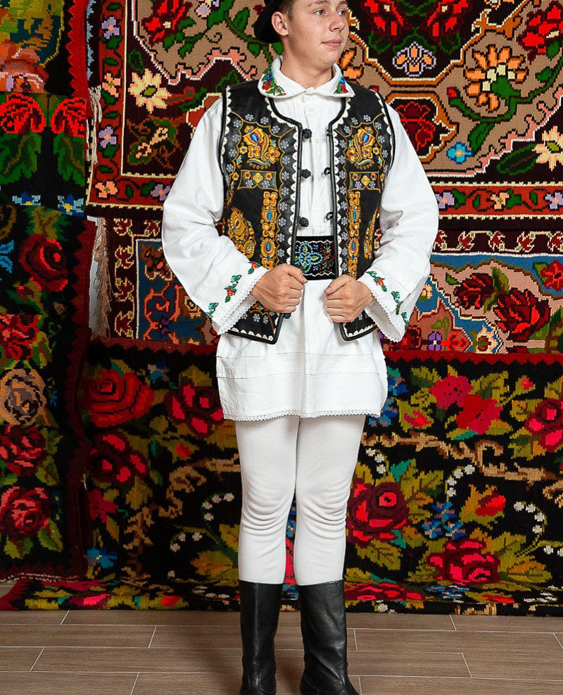 Costum popular barbat  Vasile cu pieptar