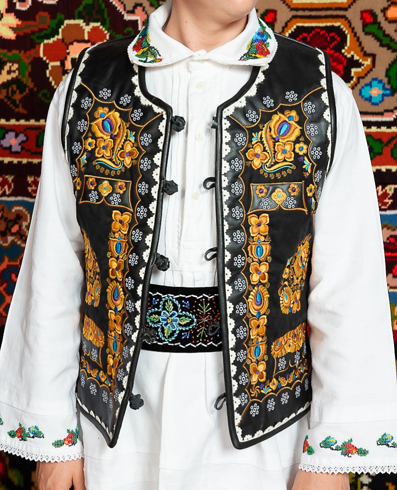 Costum popular barbat  Vasile cu pieptar