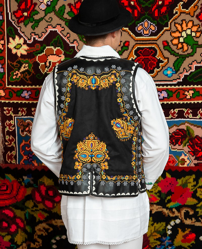 Costum popular barbat  Vasile cu pieptar