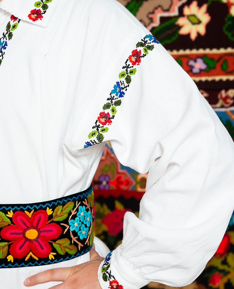 Costum popular barbat Somes mic cu clop cu bertite