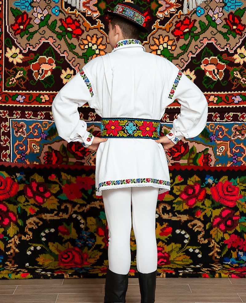 Costum popular barbat Somes mic cu clop cu bertite