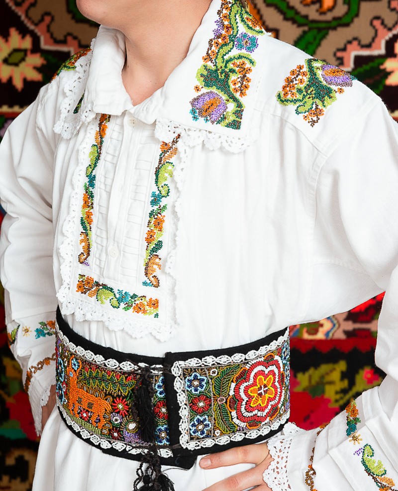 Costum popular barbat Salauta cu margele 