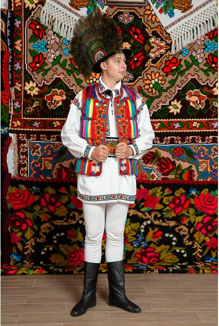 Costum popular barbat Somes cu pieptar cu ciucuri