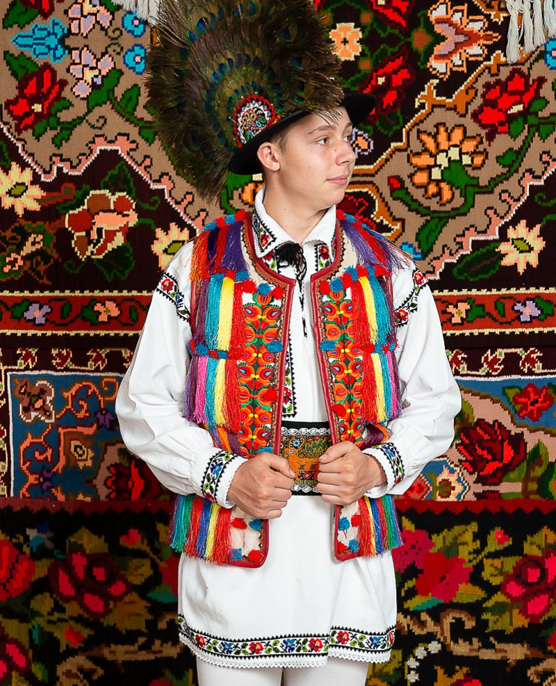 Costum popular barbat Somes cu pieptar cu ciucuri