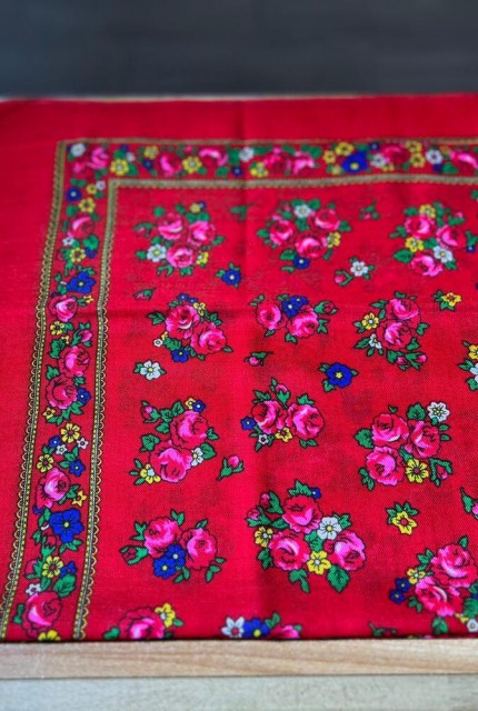 Batic/ Naframa  cu motive florale