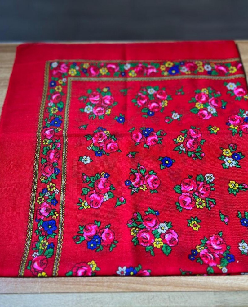 Batic/ Naframa  cu motive florale