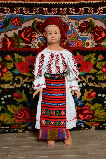 Costum traditional popular fata Ginuca