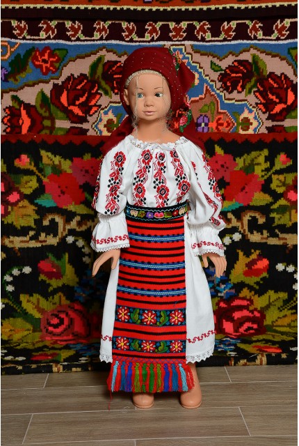 Costum traditional popular fata Ginuca