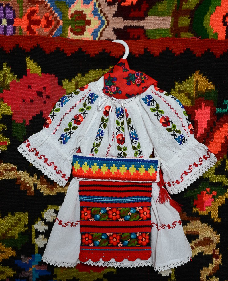 Costum traditional popular fata Somes botez