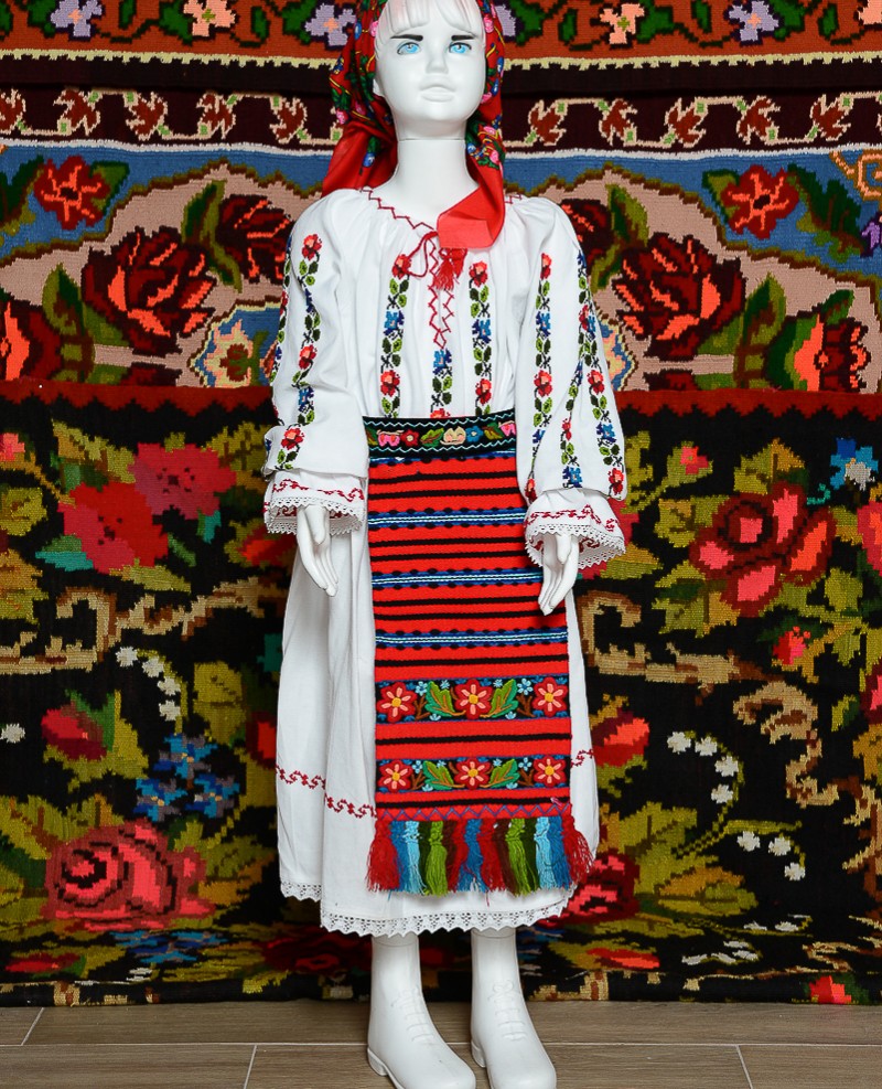 Costum traditional popular fata Somes