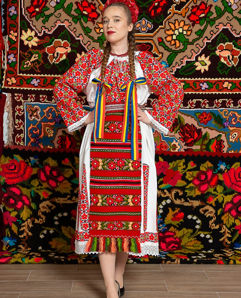 Costum popular femeie - Claudia