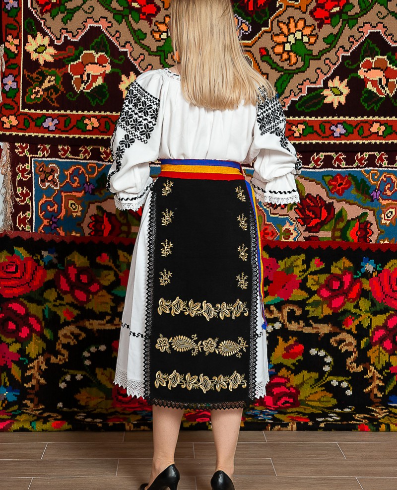 Costum popular femeie – Cununa Transilvana