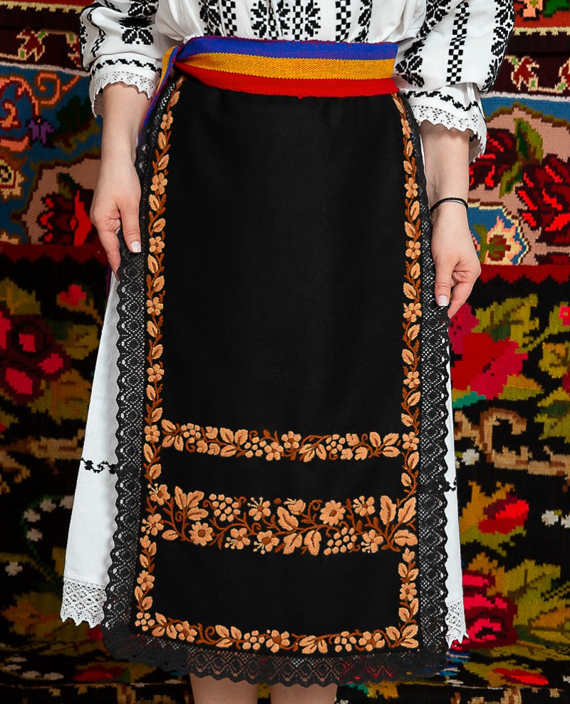 Costum popular femeie Cununa Transilvana