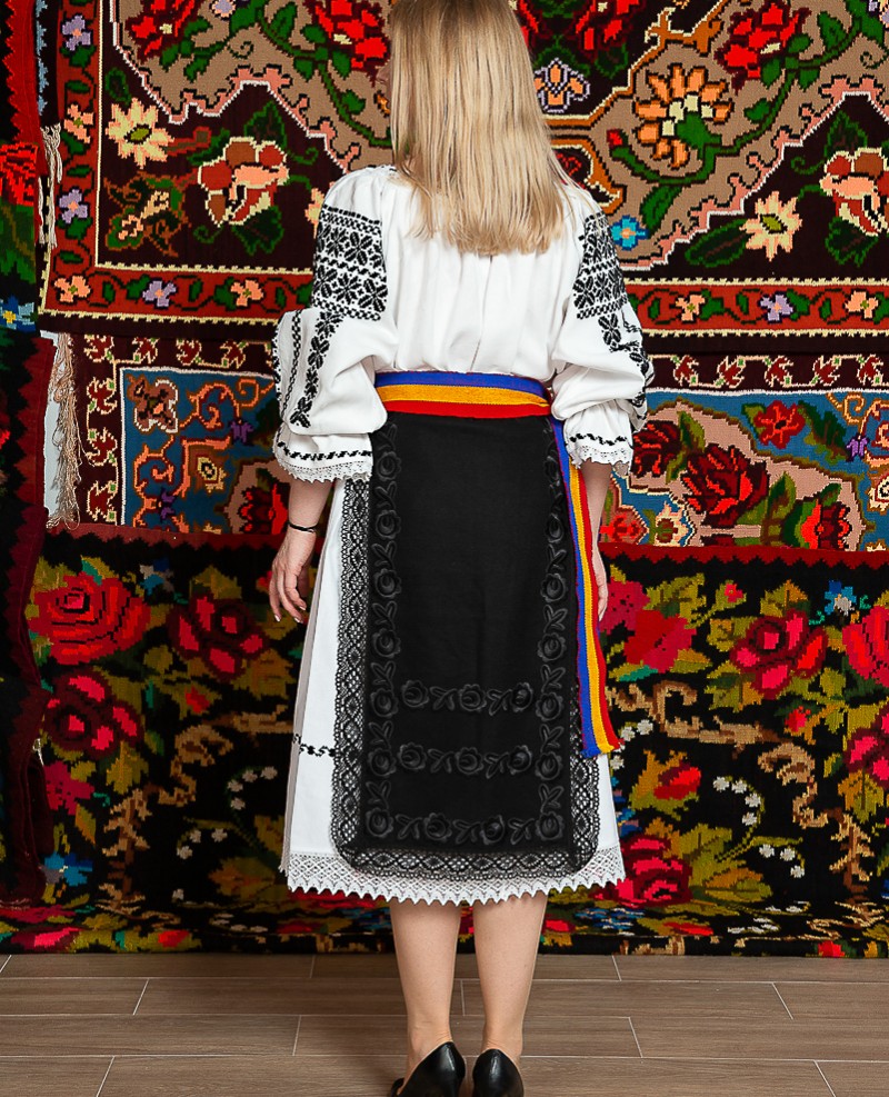 Costum popular femeie Cununa Transilvana