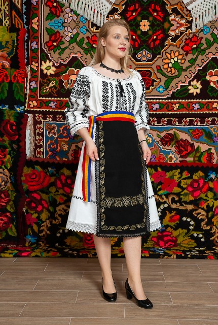 Costum popular femeie Cununa Transilvana