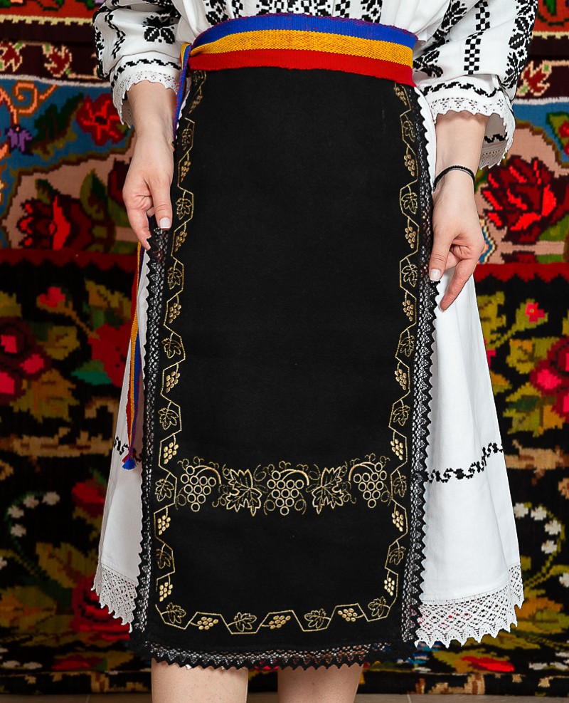 Costum popular femeie Cununa Transilvana