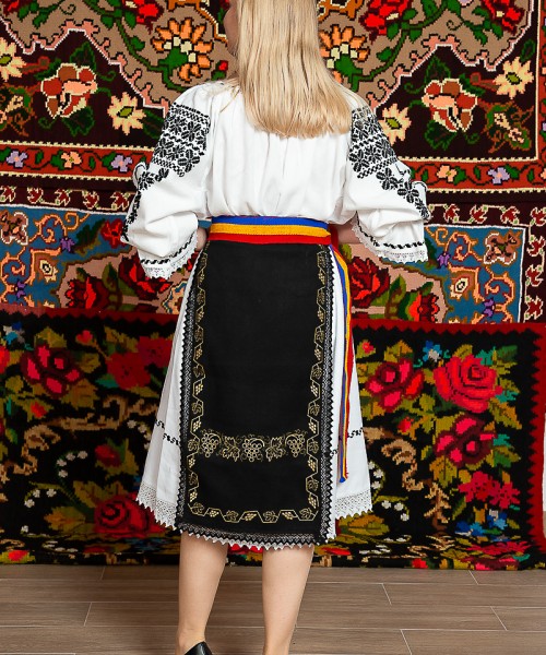 Costum popular femeie Cununa Transilvana