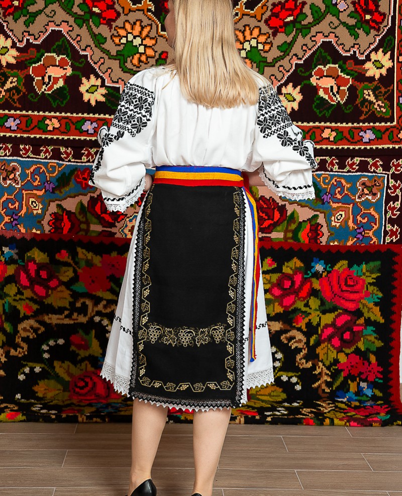 Costum popular femeie Cununa Transilvana