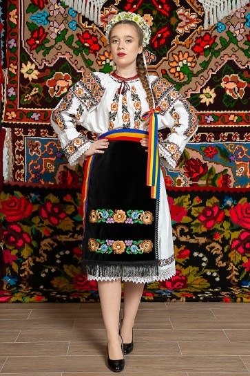 Costum popular femeie Deda