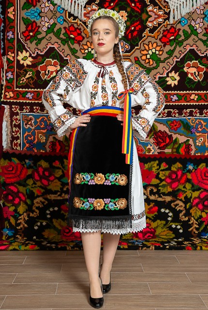 Costum popular femeie Deda