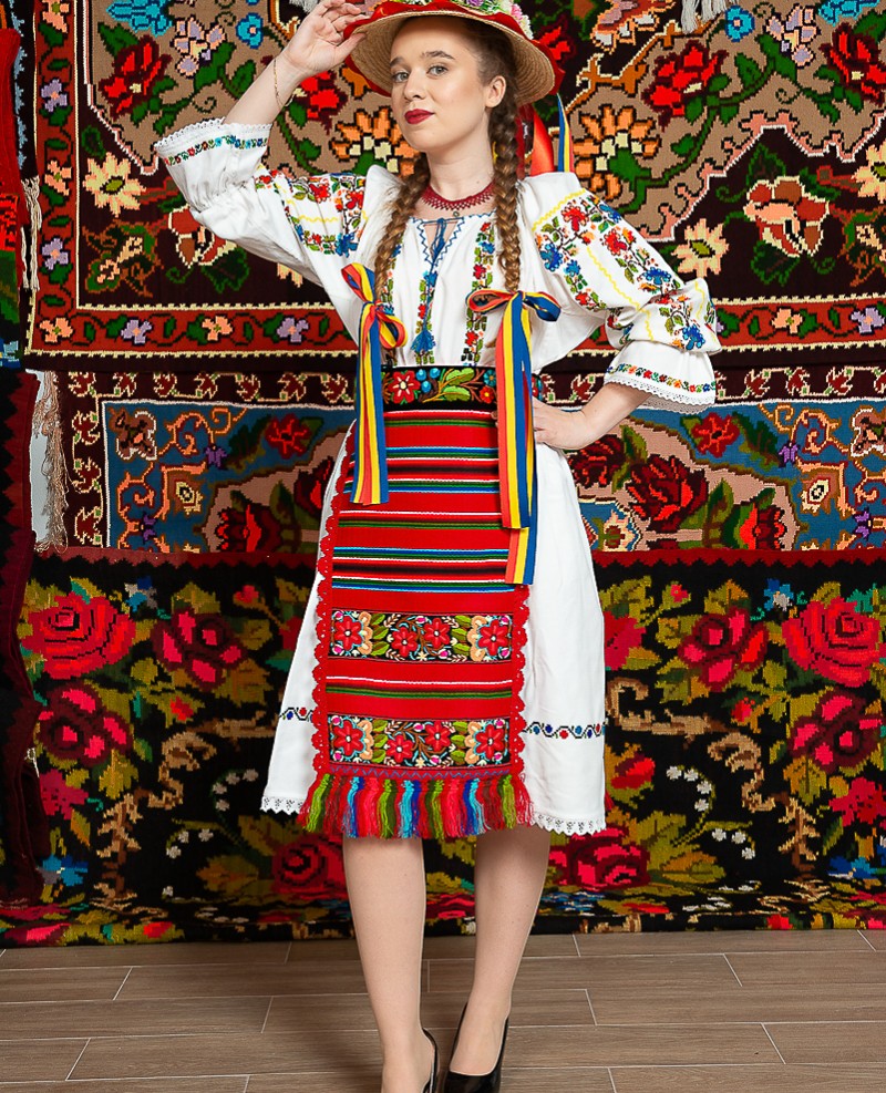 Costum popular femeie - Garofita