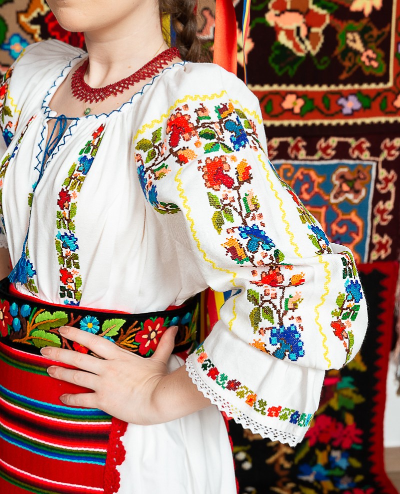 Costum popular femeie - Garofita