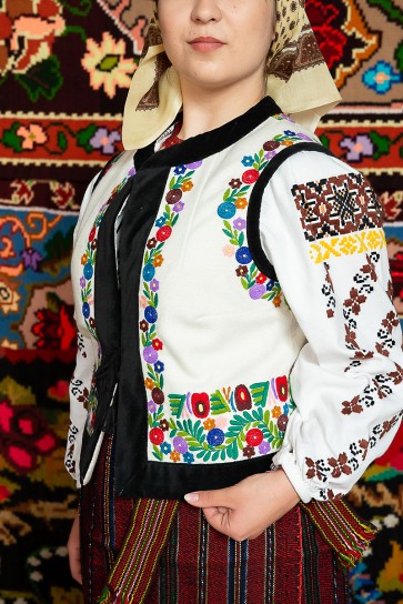 Costum popular femeie  cu ilic – Daniela