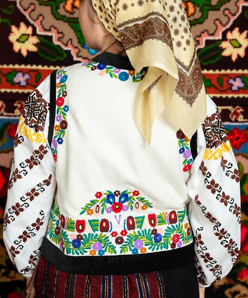 Costum popular femeie  cu ilic – Daniela