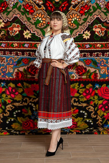 Costum popular femeie – Letitia