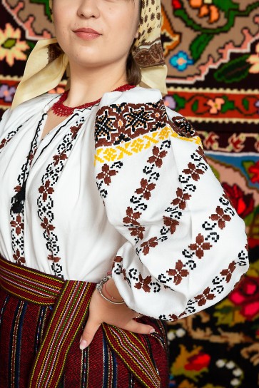 Costum popular femeie – Letitia