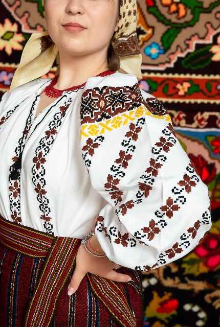 Costum popular femeie – Letitia