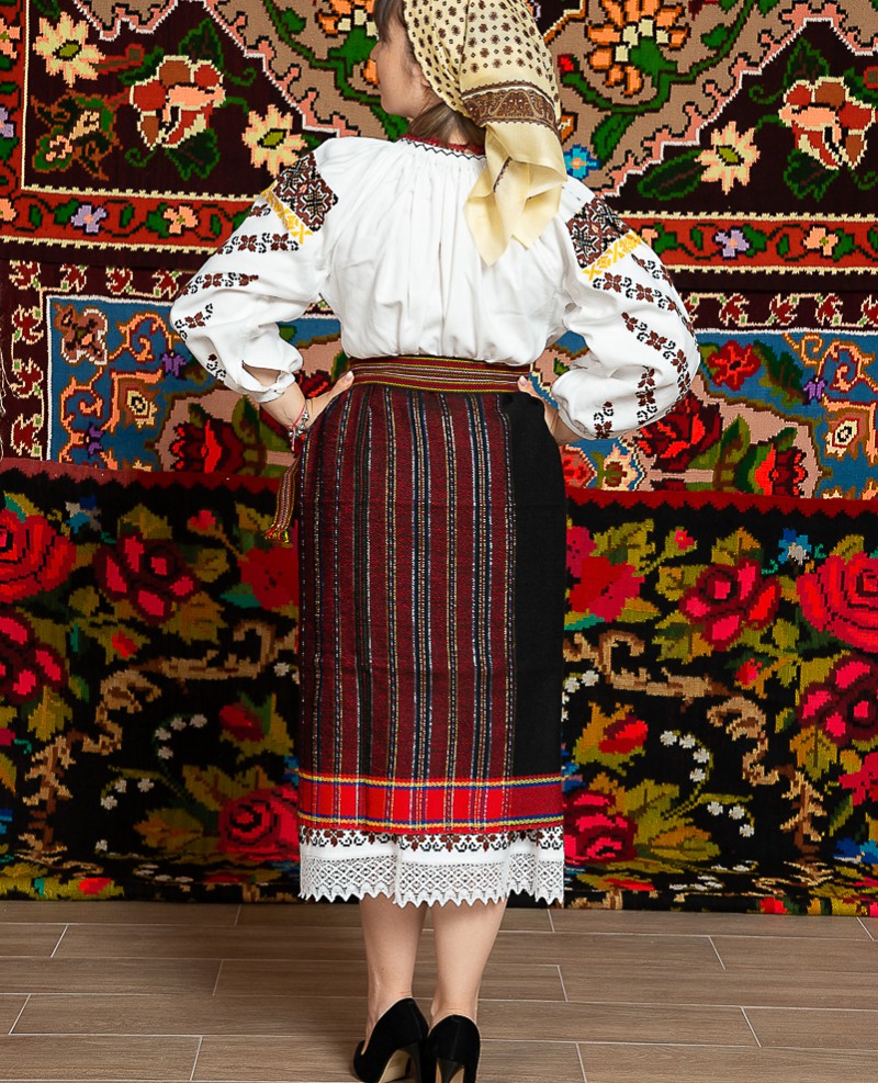 Costum popular femeie – Letitia