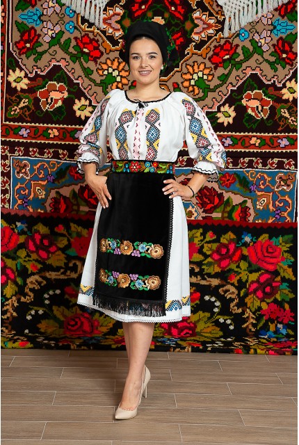 Costum popular femeie – Leontina