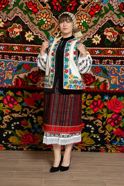 Costum popular femeie  cu ilic – Letitia