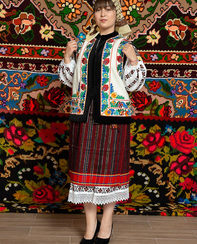 Costum popular femeie  cu ilic – Letitia