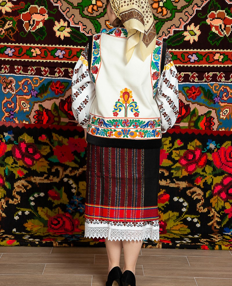 Costum popular femeie  cu ilic – Letitia