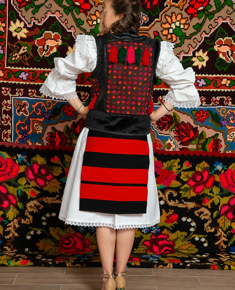 Costum popular femeie – Maramures, cu pieptar