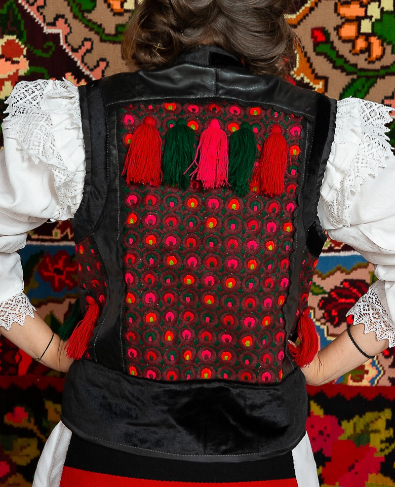 Costum popular femeie – Maramures, cu pieptar