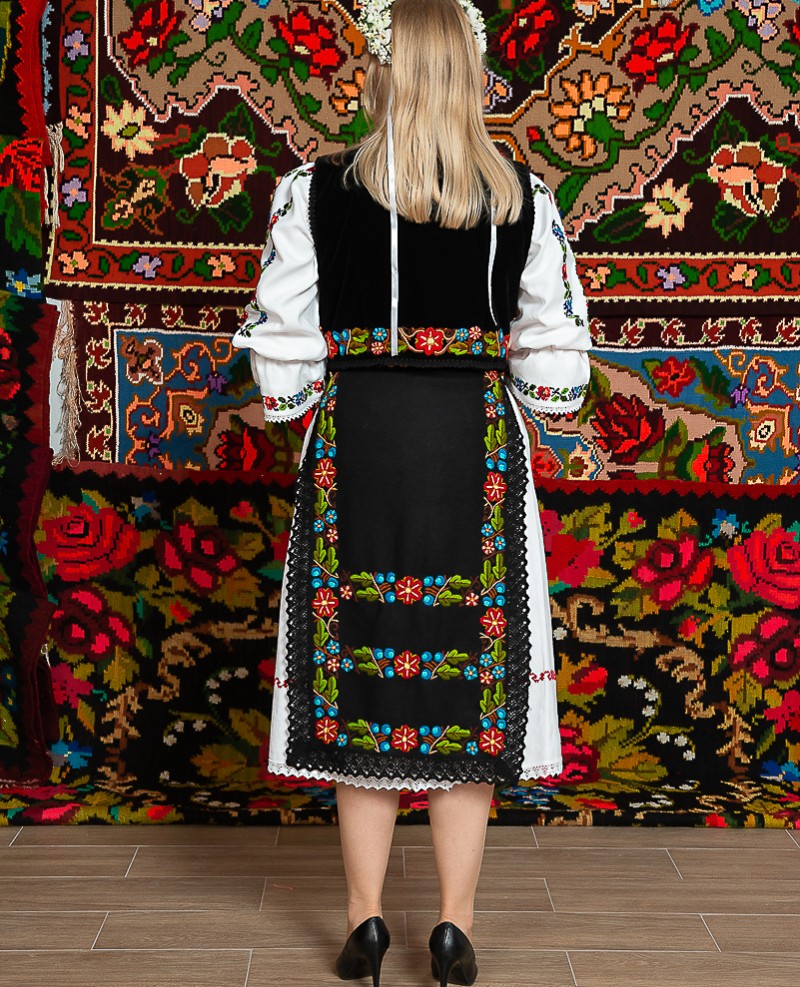 Costum popular femeie - Mirela