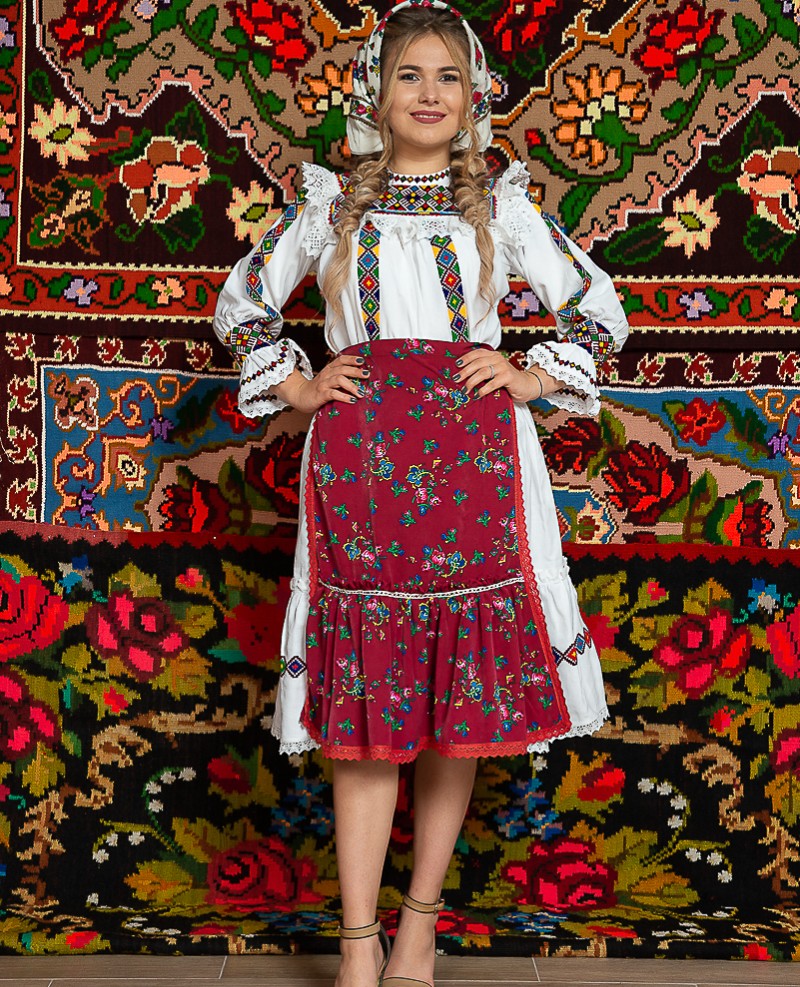 Costum popular femeie - Oas