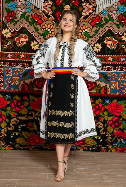Costum popular femeie – Patricia