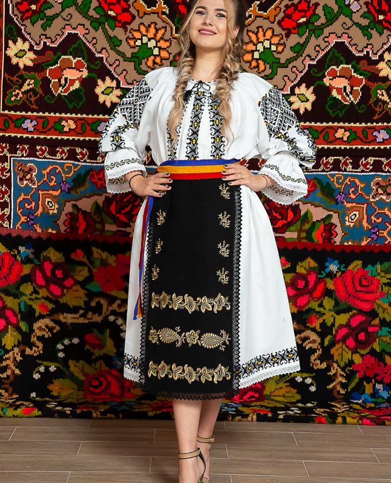 Costum popular femeie – Patricia