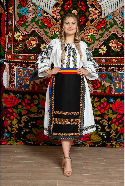 Costum popular femeie – Patricia