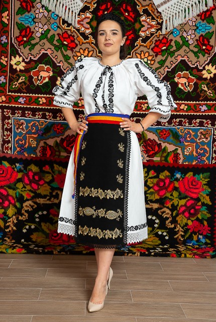 Costum popular femeie – Campia Transilvana