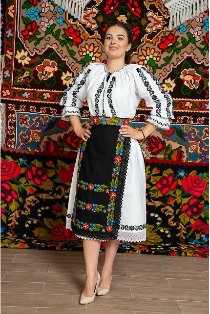 Costum popular femeie – Campia Transilvana