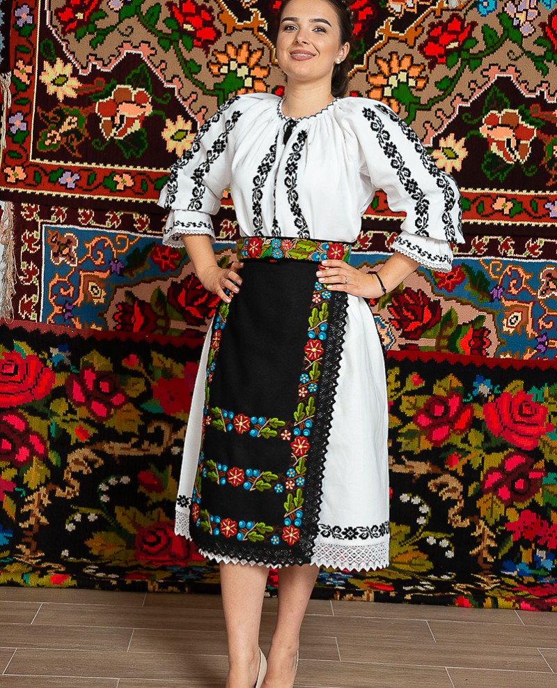 Costum popular femeie – Campia Transilvana