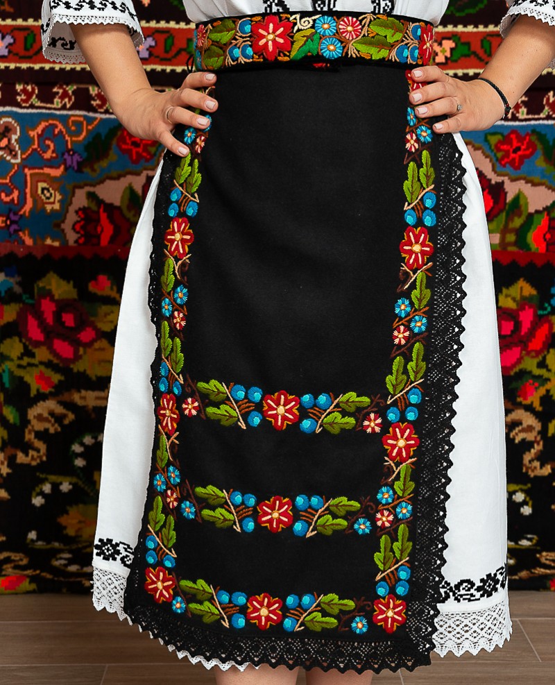 Costum popular femeie – Campia Transilvana