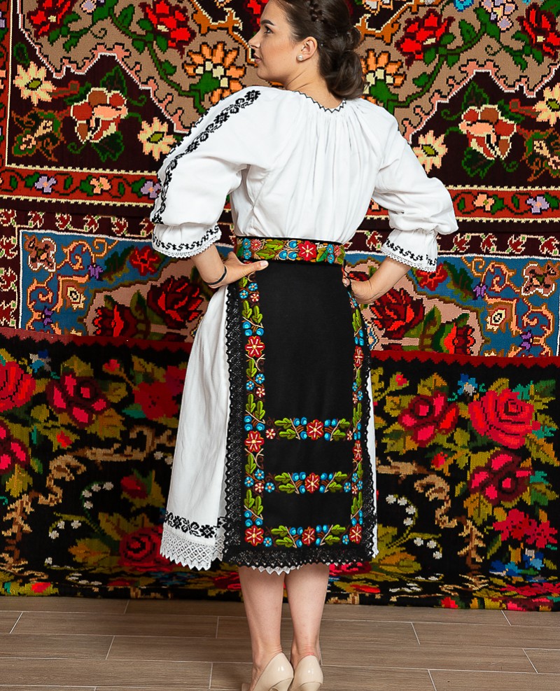 Costum popular femeie – Campia Transilvana